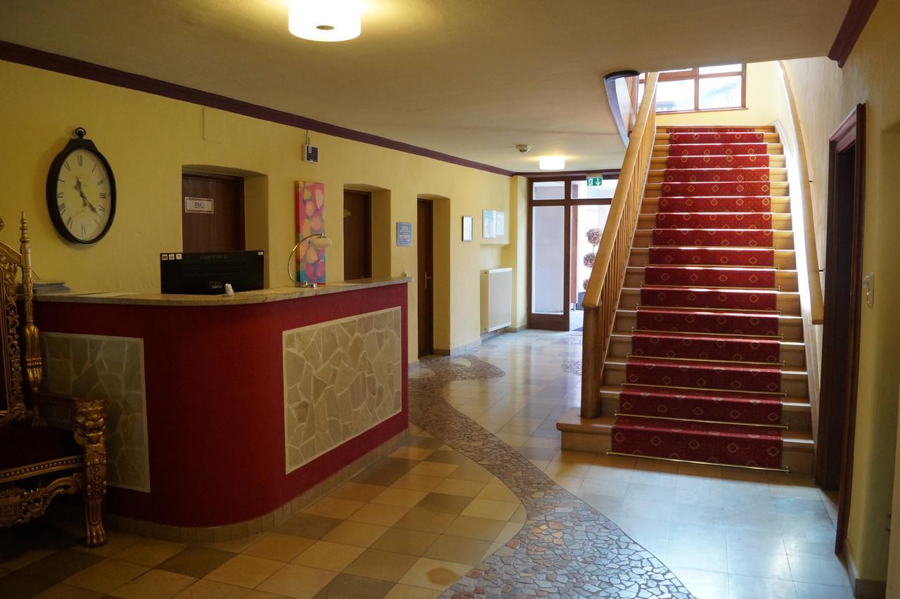 Hotel Zur Post Trostberg מראה חיצוני תמונה